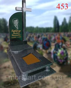 Одинарний пам'ятник із покостівського граніту й габра з хрестом