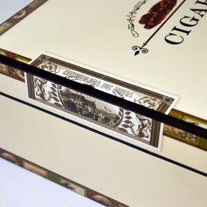 Хьюмідор Angelo для 35-50 сигар дизайн "Коробка сигар" 09024
