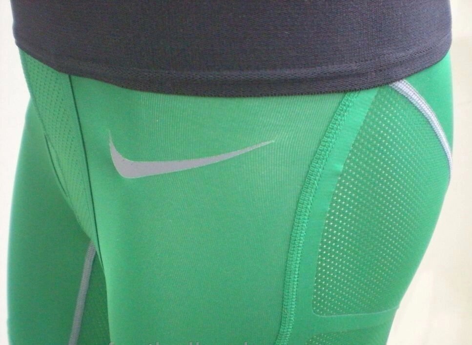 Термобелье Nike Pro Combat HyperCool Compression 2.0 Shorts зеленое від компанії ФУТБОЛ + - фото 1