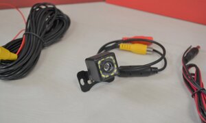 Автомобільна паркувальна камера заднього огляду E303+6м кабелю з підсвіткою й розміткою вологозахисна кольорова