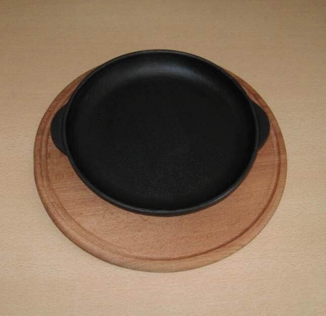 Порційна чавунна сковорода Берлік 180х25 мм з дошкою 25 см кругла 039-11-015 ск - переваги
