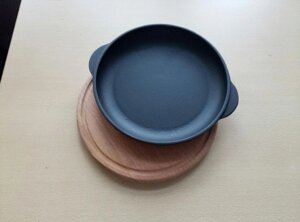 Сковорода порційна чавунна Берлік 180х25 мм з дерев'яною підставкою 180-25-15