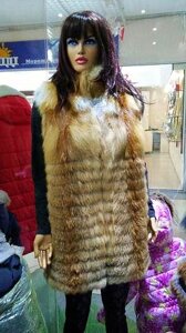 Модна жилетка жіноча батал із рудої лисиці в розпуск