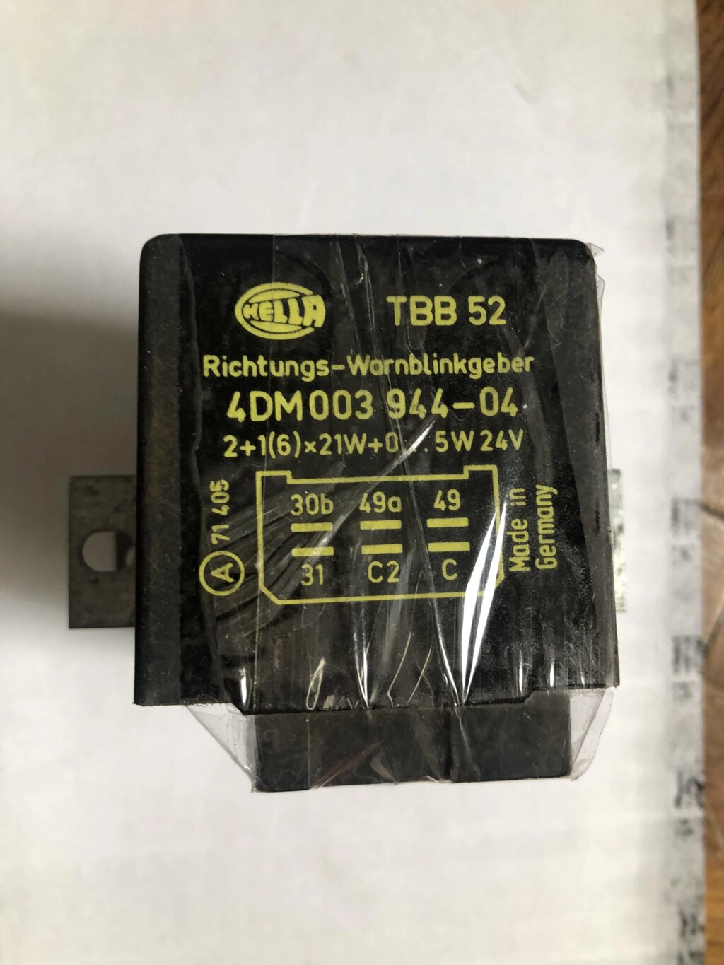 Hella 2+1(6)*21W+0…5W/24, реле поворотів від компанії Інтернет-магазин "Івеко" - фото 1