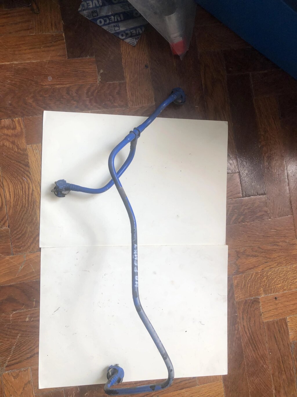 Паливна трубка від компанії Інтернет-магазин "Івеко" - фото 1