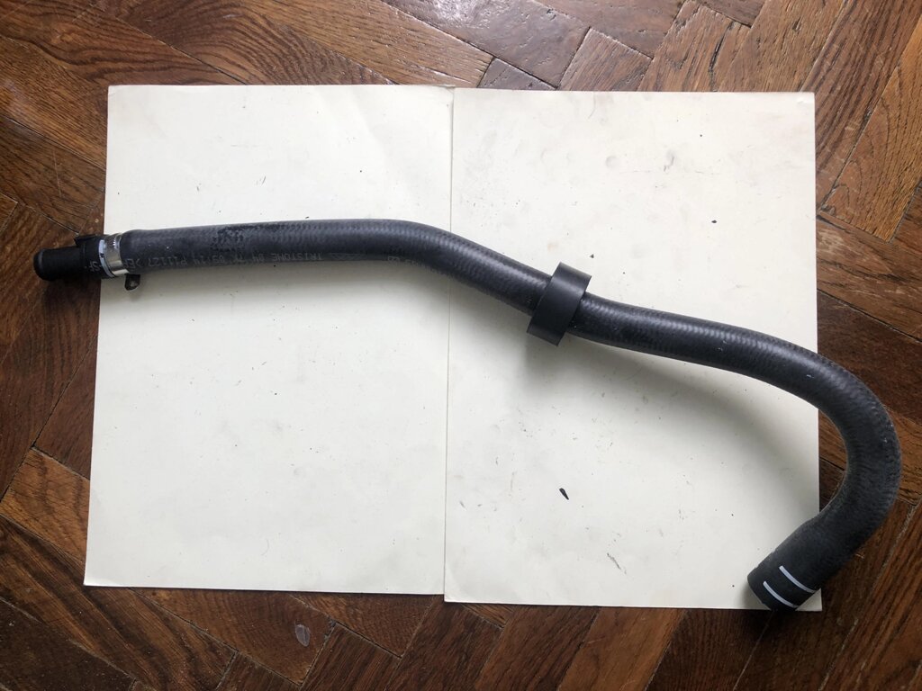 Патрубок розширювального бачка від компанії Інтернет-магазин "Івеко" - фото 1