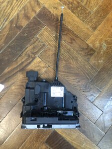 Замок електричний задніх дверей