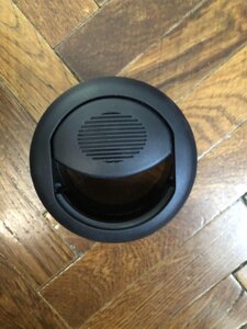 Вентиляційні отвори на панелі приладів