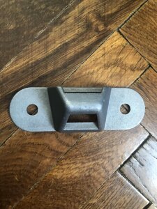 Фіксатор нижніх задніх лівих дверей