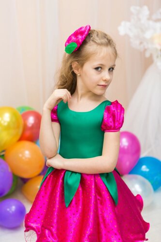 Карнавальний костюм малинки для дівчинки