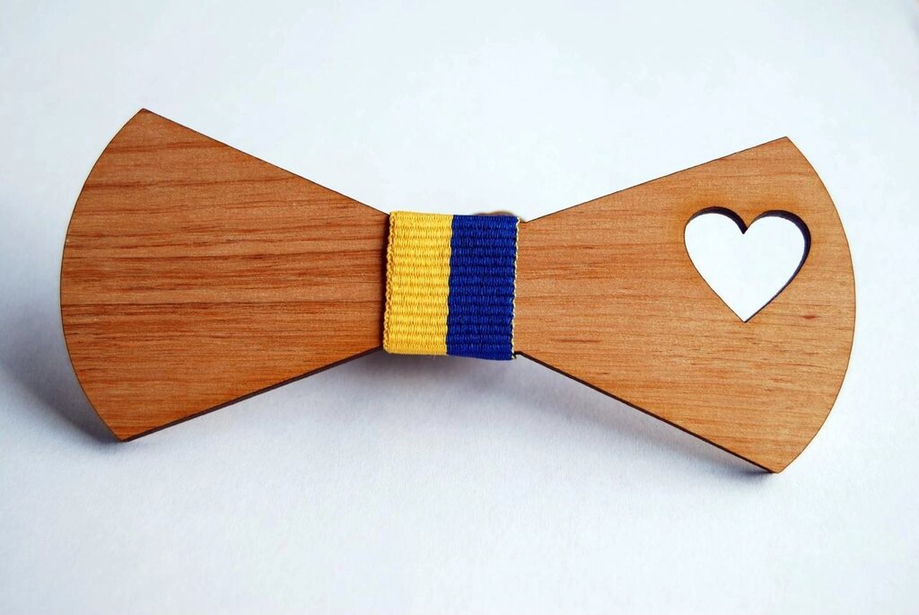 Дерев'яна краватка метелик "Знамя" ручної роботи, серія Patriot від компанії Універсальний Інтернет-магазин POPULAR - фото 1