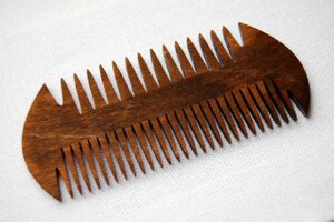 Дерев'яний гребінець для бороди і вусів "Рибка-2" ручної роботи