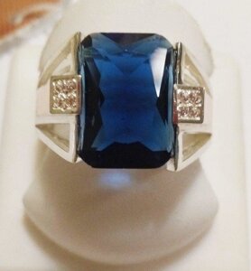 Перстень Авангард з синім цирконієм з срібла і золотих накладок
