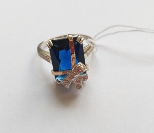 Кольцо серебряное Клауди с синим камнем и золотом