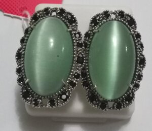 Сережки Луїза зі срібла з зеленим улексітом котяче око