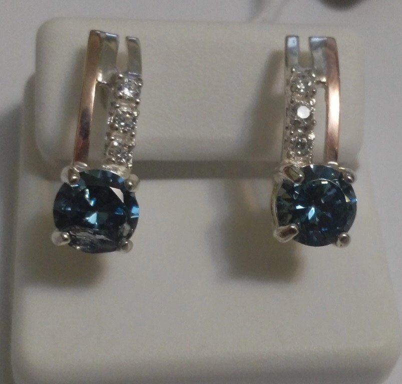 Срібні сережки з золотом і блакитним кристалом Сіяна від компанії Silver Sea - фото 1