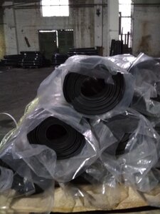 Листовая и Рулонная Резина 2-100 мм в Киеве от компании Резино-техническая продукция Полимерные материалы