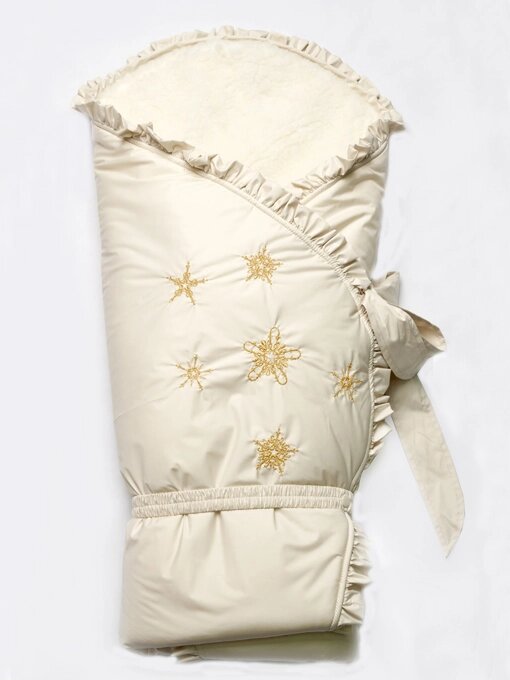 Конверт-одеяло зимний на меху "Сказка" бежевый від компанії Інтернет-магазин «вишивав-ка» - фото 1