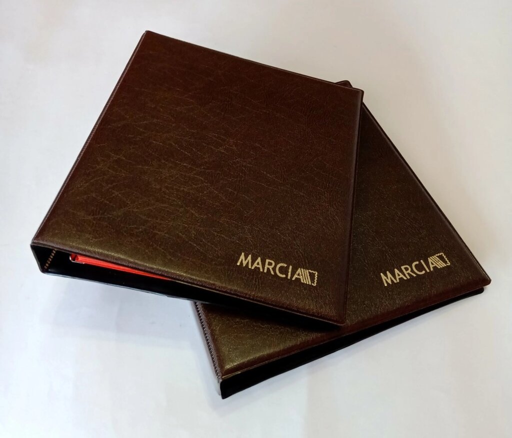 Фірмовий альбом для монет 221 комірка Marcia - переваги