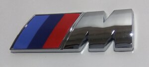 Емблема BMW M на крило. Логотип БМВ М на крило.
