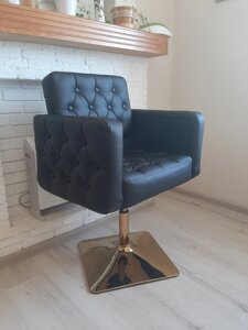 Перукарське крісло Beatrice HC182N чорний опора золота