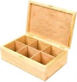 Скринька дерев'яна із замком 6 секції 24х16х8 см