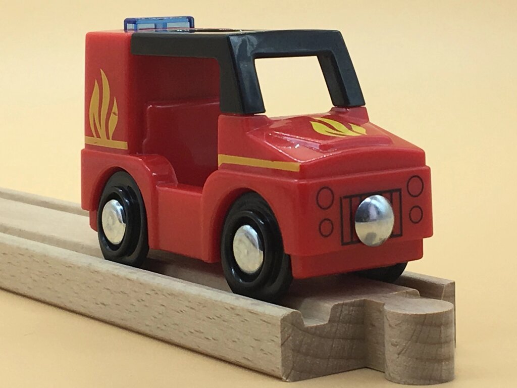 Машинка для дерев'яної залізниці PlayTive Junior Feuerwehr Німеччина від компанії інтернет-магазин "БИТПРОМТОРГ" - фото 1