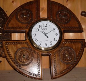 Дерев'яний годинник ручної роботи 40 см