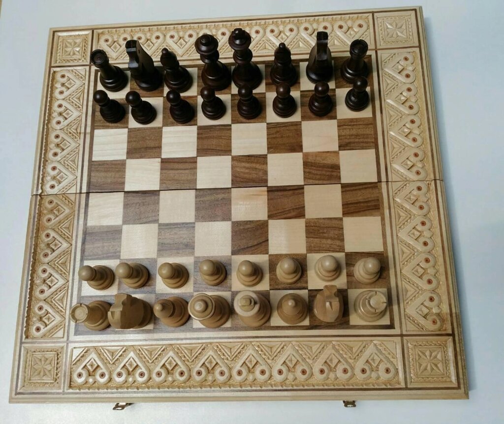 Шахи-нарди-шашки 50 см на 50 см - опис