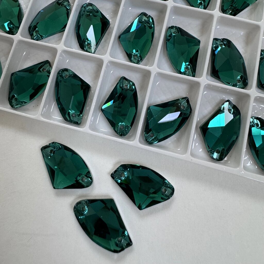 Пришивні сокирки Lux, 12x19 мм, колір Emerald, 1 шт. від компанії Інтернет - магазин "Glamora" - фото 1