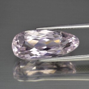 Кунцит 11.73 ct 20 x 9 мм