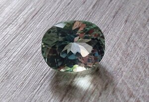 Нуристанит, Гидденит 6.7 Ct 11.8 х 9.27 х 8.37 mm