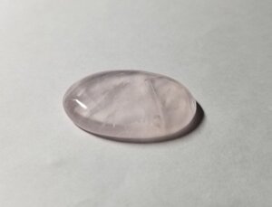 Рожевий кварц-кабошон 28.80 Ct 29.8 х 19.3 х 6.35 мм