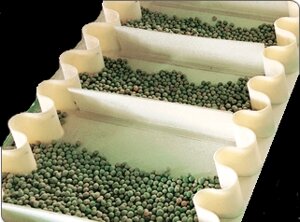 Стрічка харчова PVC (ПВХ) з гофробортом і поперечними профілями