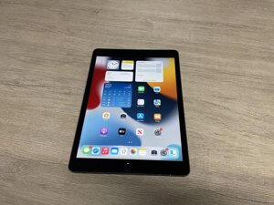 Apple iPad 7 10.2 2019 32GB WiFi + LTE планшет il3166
