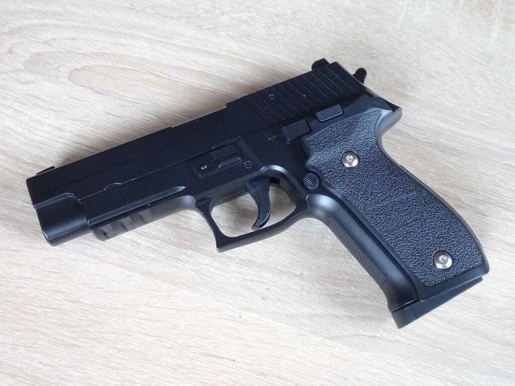 Дитячий пістолет із металу SIG Sauer P226 спринговий іграшковий від компанії Компас - фото 1