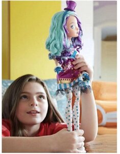 Лялька Ever After High Madeline Hatter найбільша 43 см