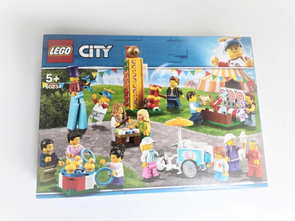 Новий Lego City 60234 Merry Fair (цілих 14 мініфігур) від компанії Компас - фото 1