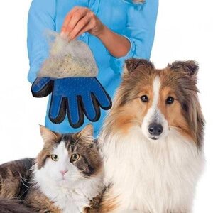 Рукавичка для вичісування шерсті для собак і кішок Deshedding