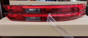 Ліхтарі кришка багажника замок Audi 80A 2018 рік