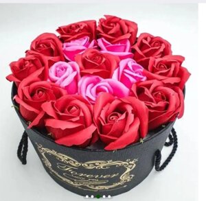Троянди з мила Подарунковий набір у капелюшній коробці Подарунок дівчині