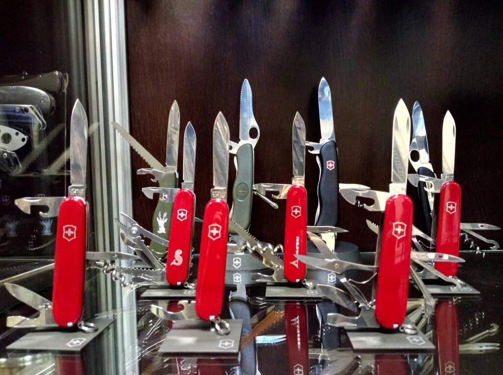 Швейцарські складані ножі Victorinox для туризму (Швейцарія) Оригінал! від компанії Компас - фото 1