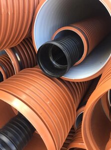 Труба Plasticor з розтрубом і ущільнювачем 400x3000 гофрована каналізаційна