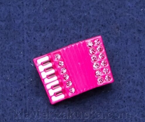 Брошка Акордеон зі стразами рожевий метал 24х17мм від компанії Нотний магазин "Клавир" - фото 1
