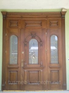 Вхідні двері вуличні подвійні коричневі з масиву дуба