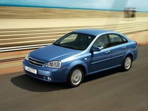 Chevrolet Lacetti.