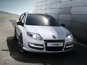 Renault Laguna.