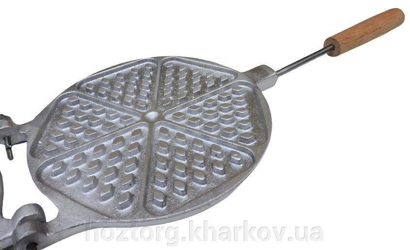 Форма для выпечки алюминиевая «Печенье треугольное» с деревянной ручкой ##от компании## Интернет-магазин Хозторг Харьков. Хозяйственные товары оптом - ##фото## 1
