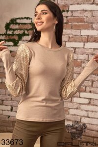 Приємний светр, декорований пайетками з 42 по 46 розмір