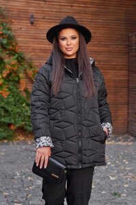 Жіноча стьобана тепла куртка з капюшоном на блискавці з наповнювачем силікон 250 з 50 по 60 розмір